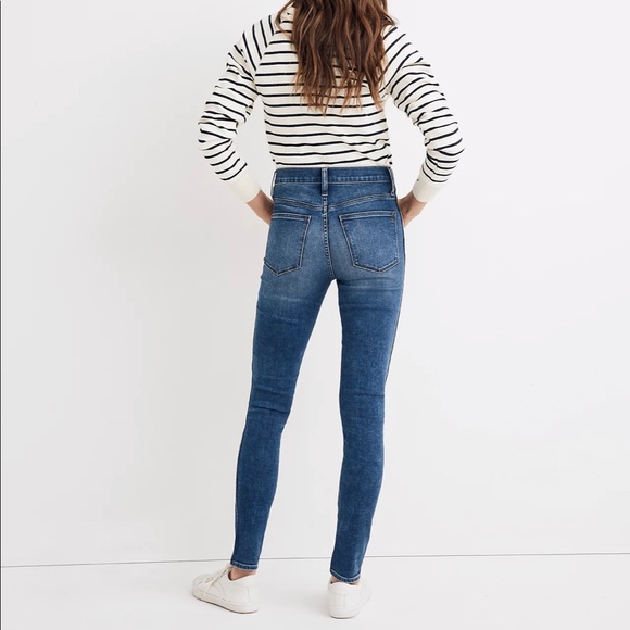 Madewell Roadtripper Jeans in Ridgefield Wash - Picture 3 of 13